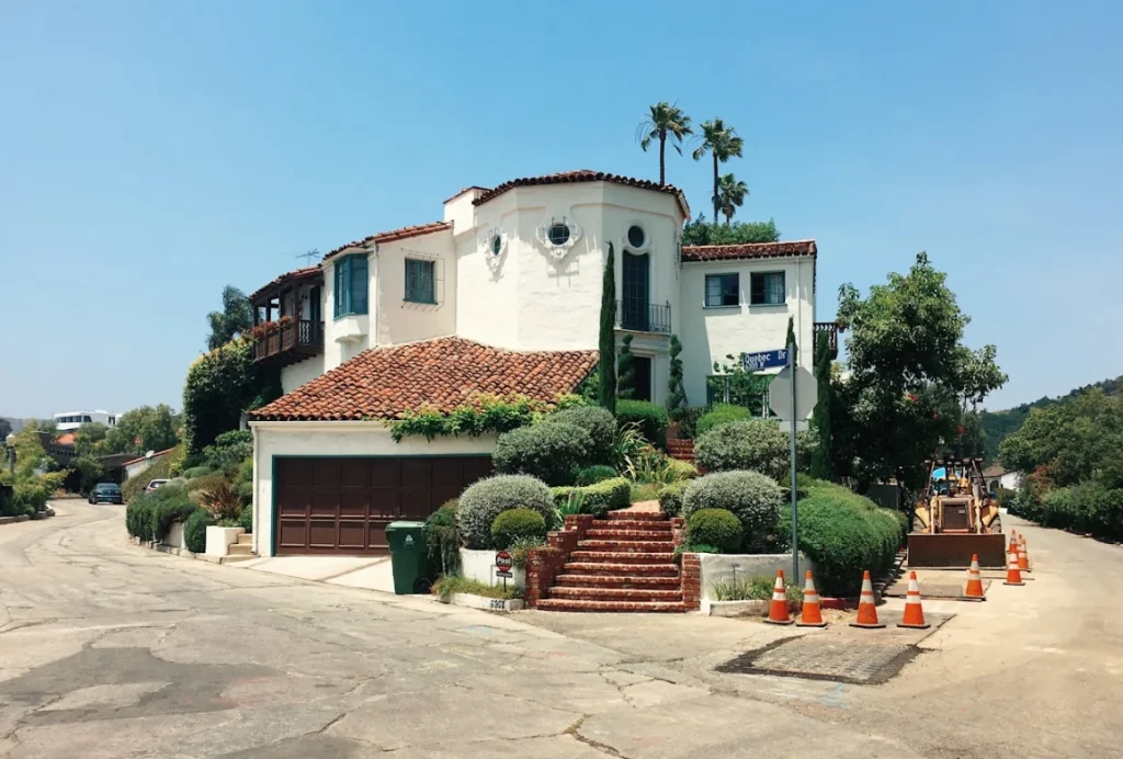 Garage door service in Escondido